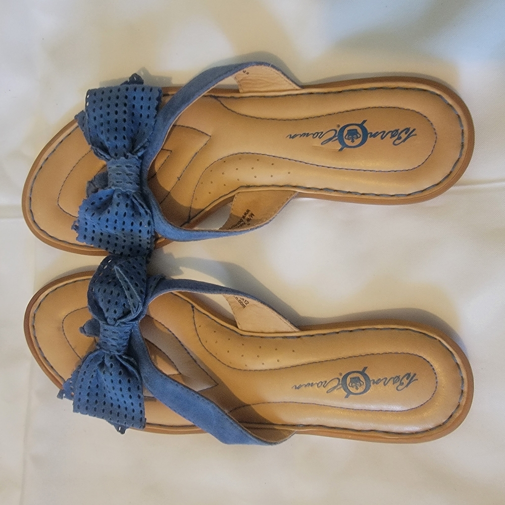 Casual Blue and Tan Slip-On Sandals with Bow Detail